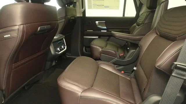 New 2026 Star White Metallic Tri-Coat Ford Platinum® image 10