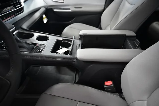 2026 Toyota Sienna XLE - Photo 21