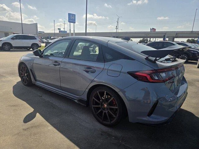 Used 2023 Sonic Gray Pearl Honda Type R image 2