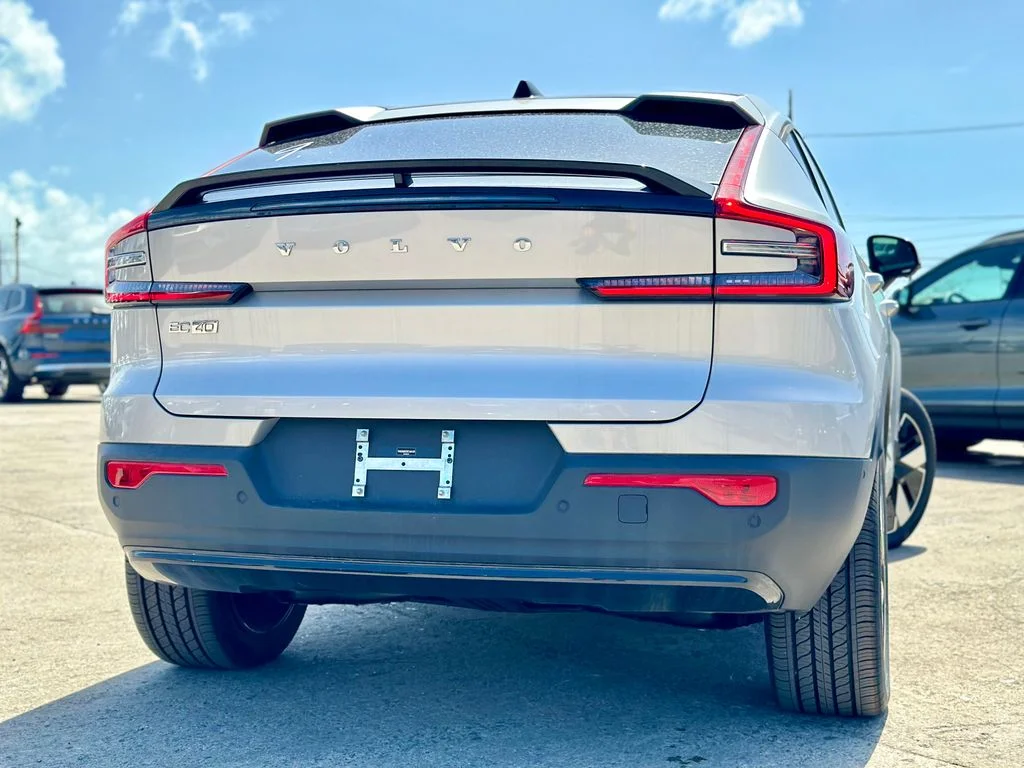 New 2025 Silver Volvo Plus image 3
