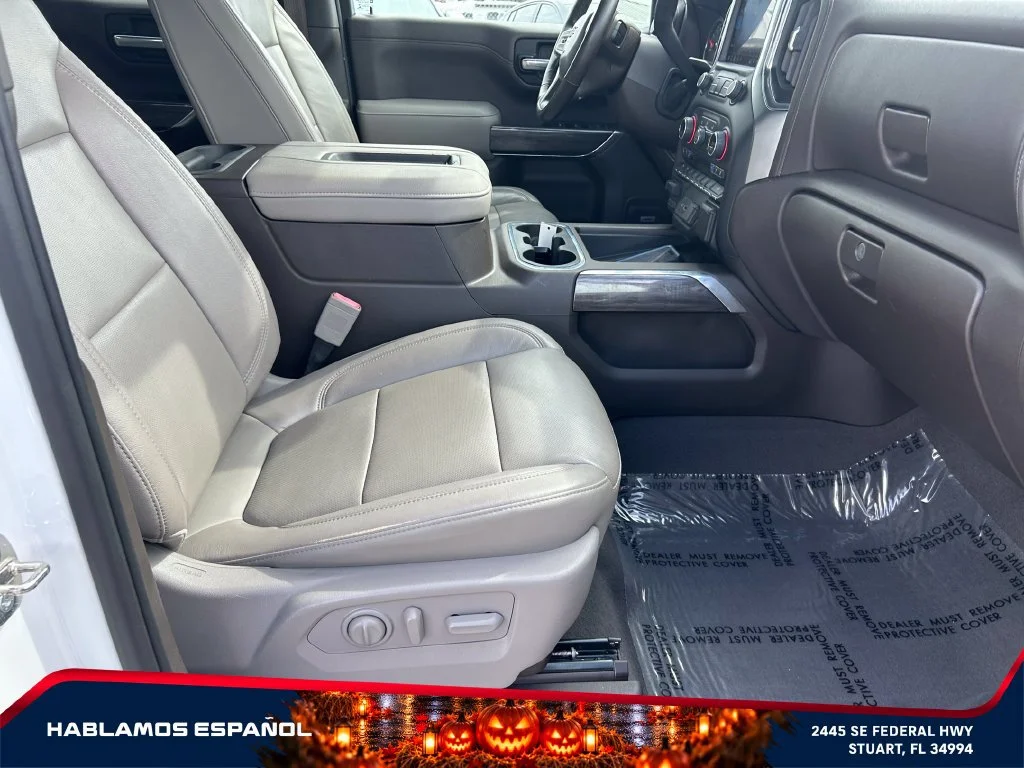 Used 2019 IRIDESCENT PEARL TRICOAT Chevrolet LTZ image 19