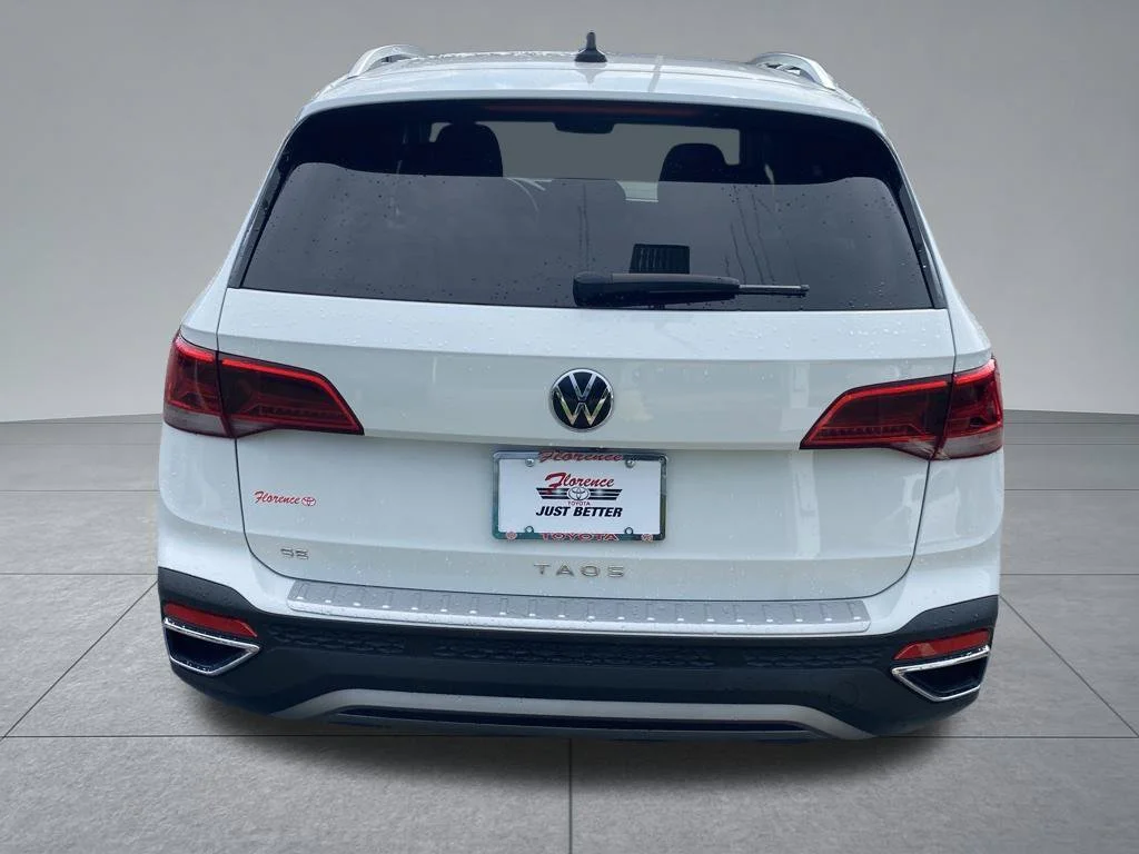 Used 2023 White Volkswagen 1.5T SE image 11