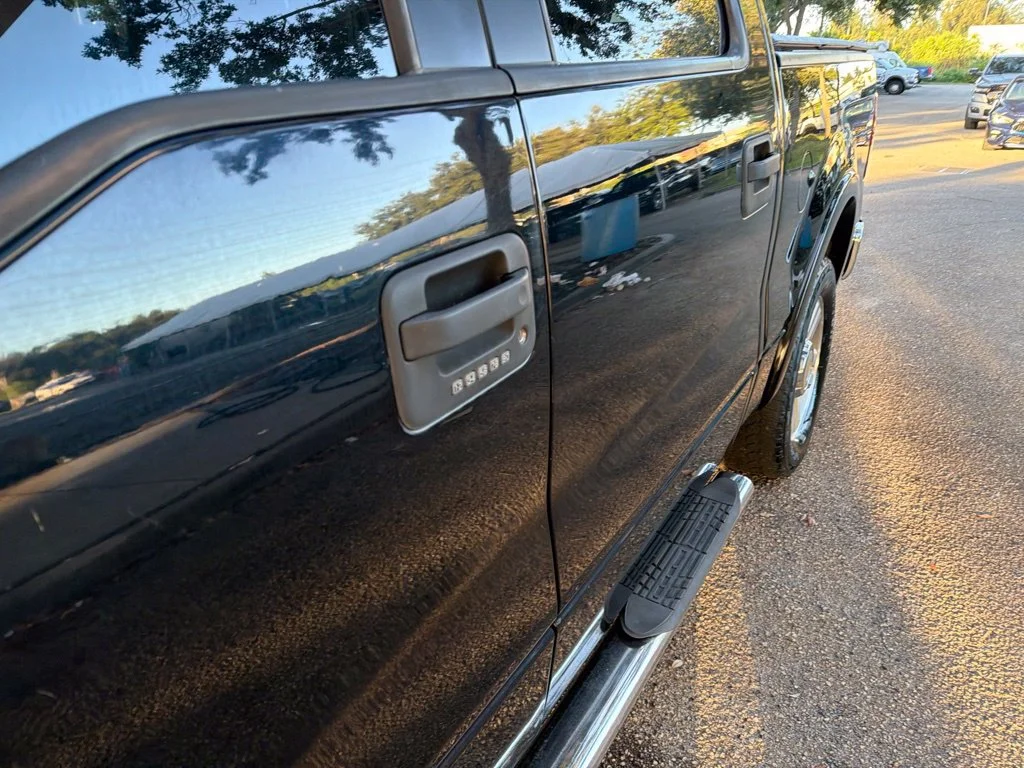 Used 2005 Black Ford XLT image 10