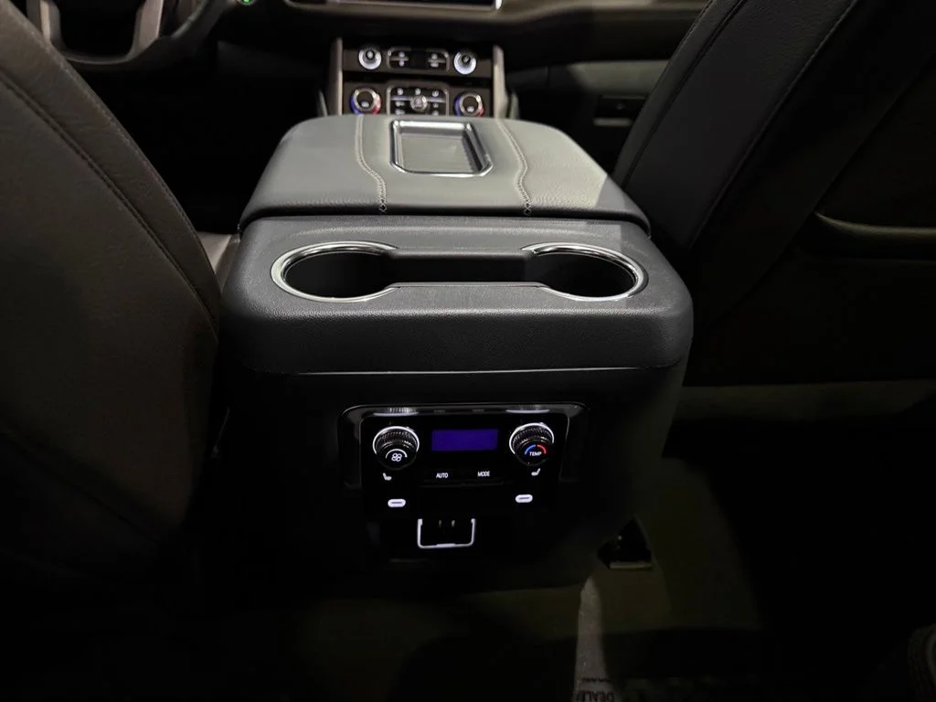 Used 2024 White Frost GMC Denali image 27
