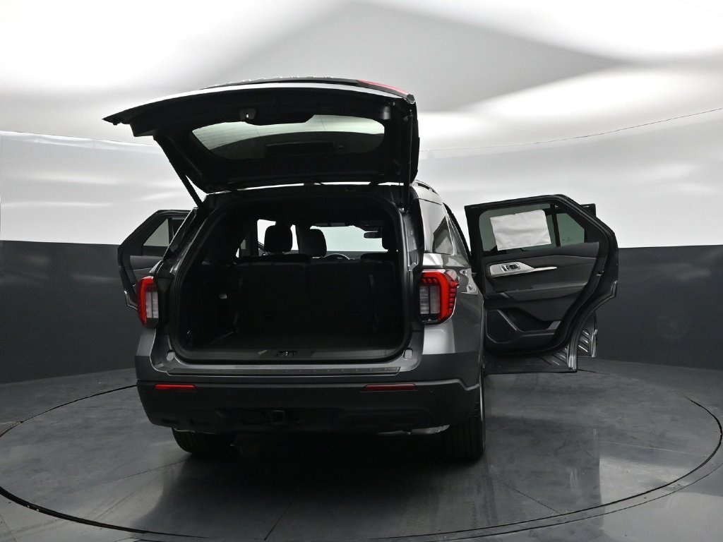 New 2027 Carbonized Gray Metallic Ford Active image 31