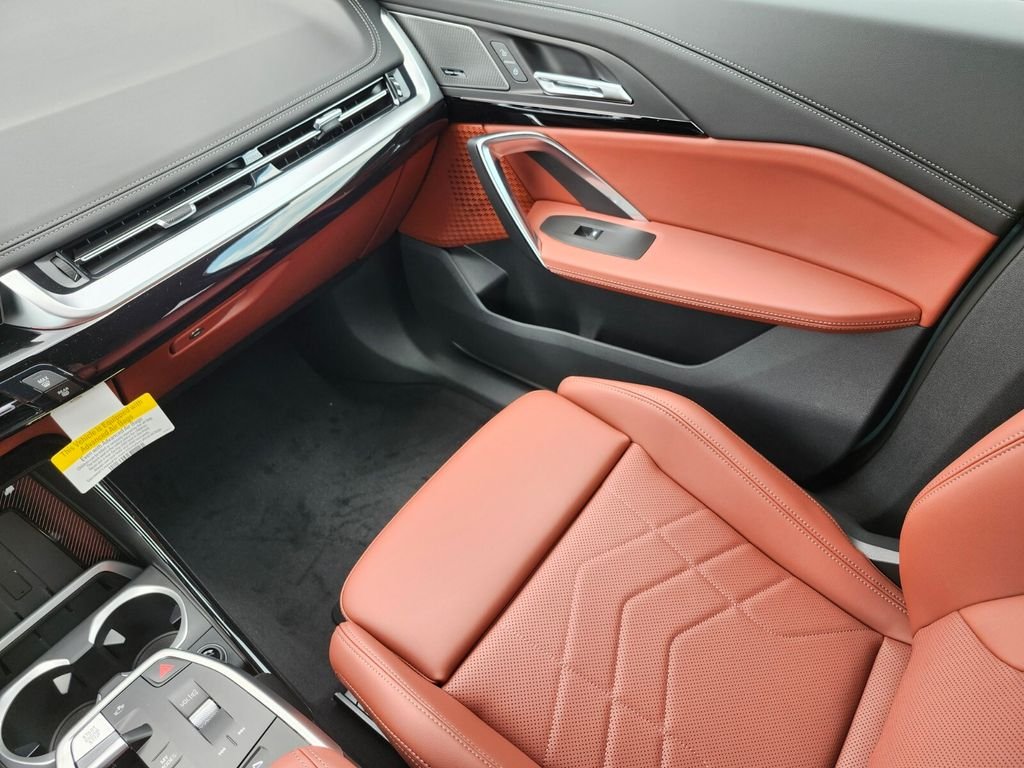 New 2026 Green BMW M35i image 15