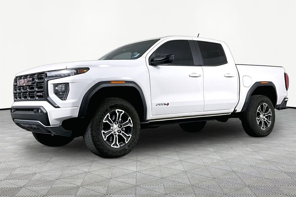 Used 2024 White GMC AT4 image 1