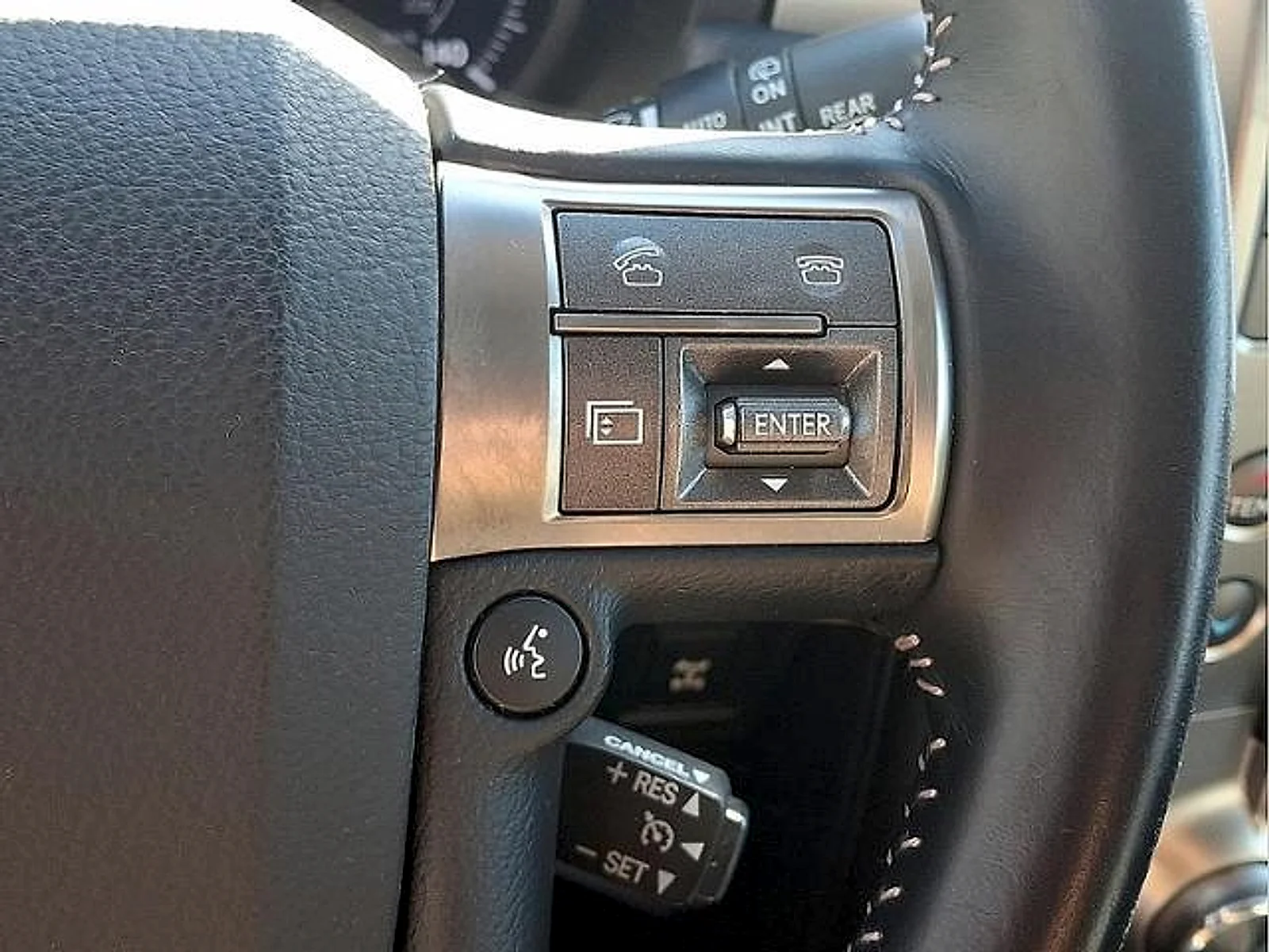 Used 2018 Black Onyx Lexus Premium image 25