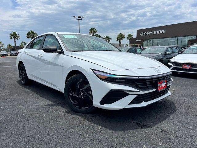 New 2026 White Hyundai SEL Sport image 1