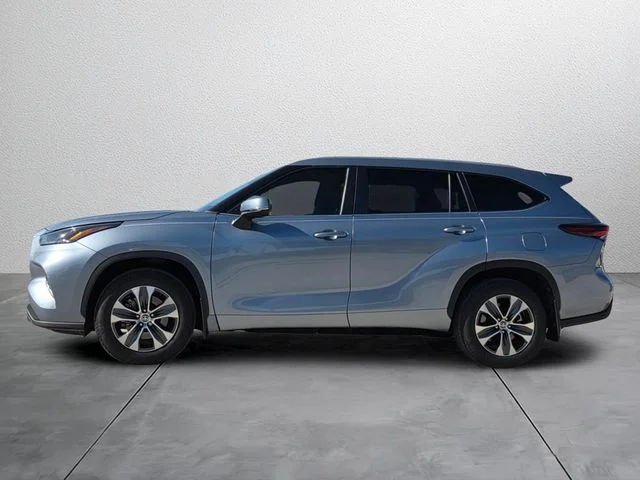 Used 2024 Blue Toyota XLE image 2