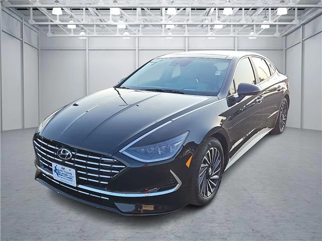 Used 2023 Black Hyundai Limited image 1
