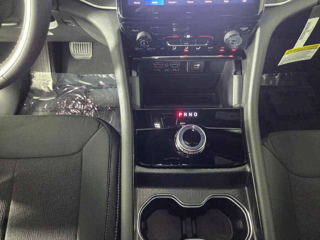 New 2027 High-Gloss Black Paint Jeep Laredo image 12