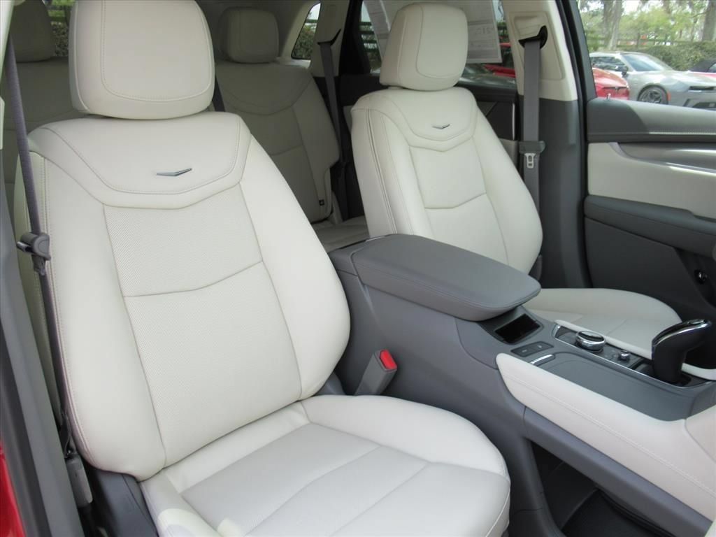 2026 Cadillac XT5 Premium Luxury - Photo 7