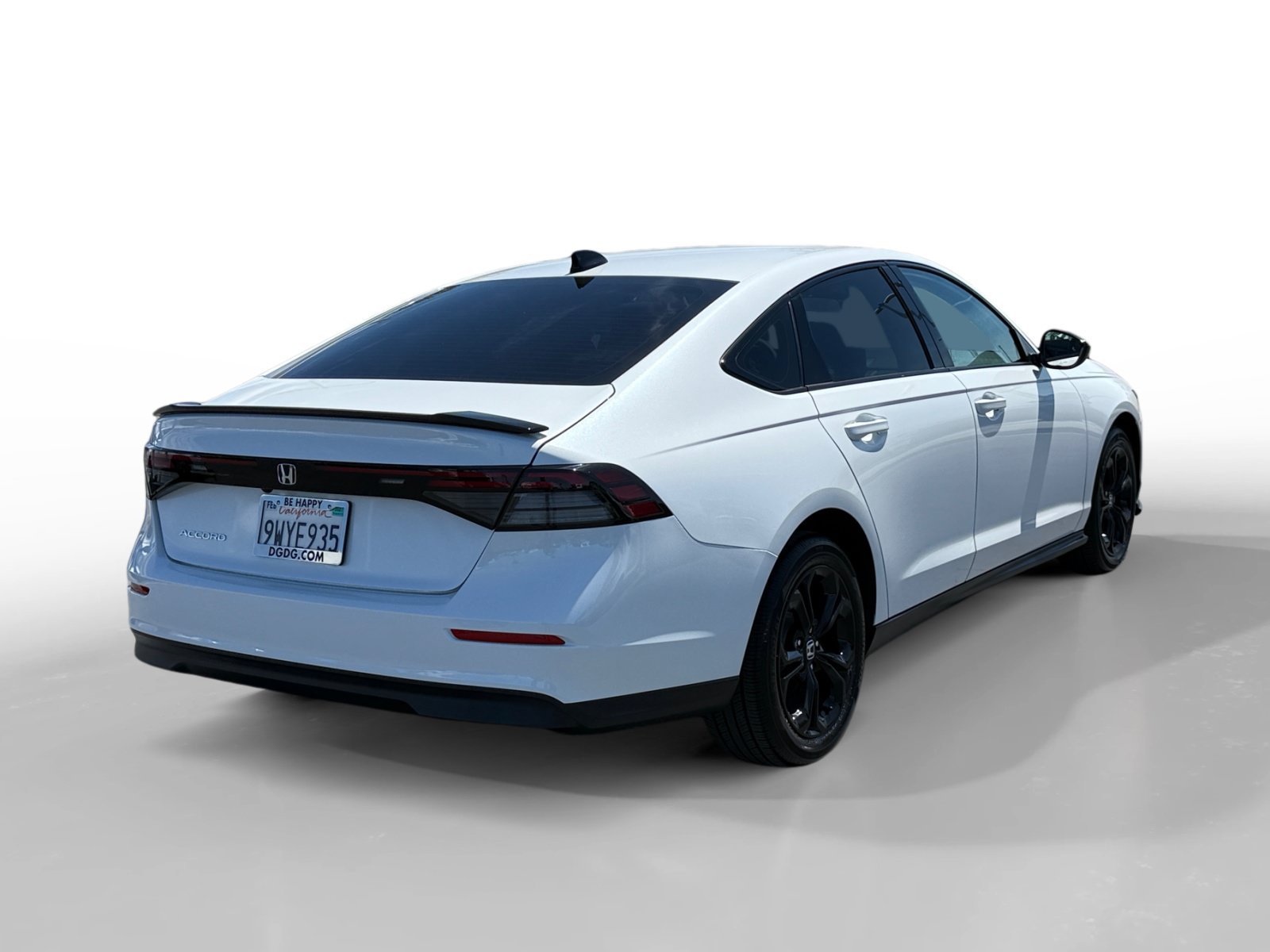 Used 2025 White Honda SE image 5