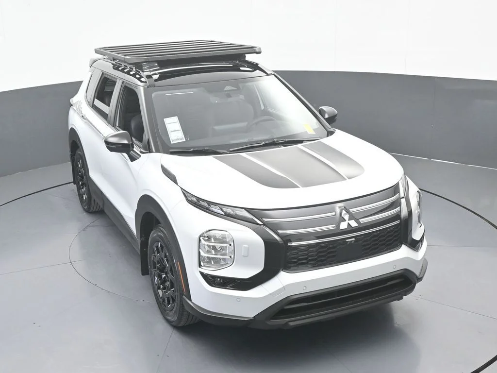 New 2026 White / Black Mitsubishi Trail Edition image 55