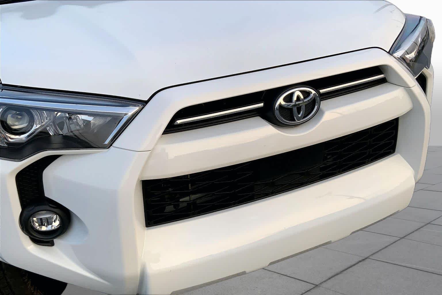 Used 2023 Ice Cap Toyota SR5 Premium image 29