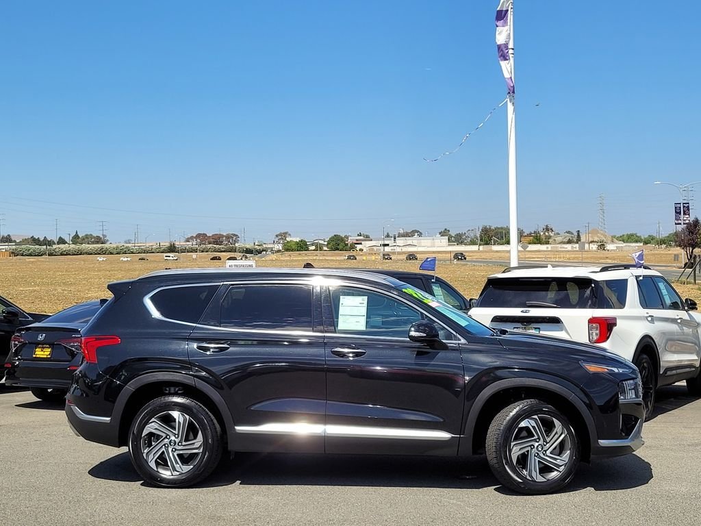 Certified Used 2022 Black Hyundai SEL image 3