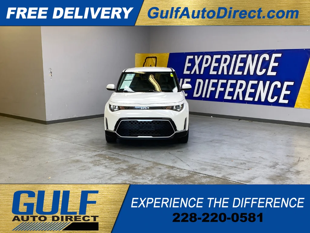 Used 2025 White Kia LX image 3