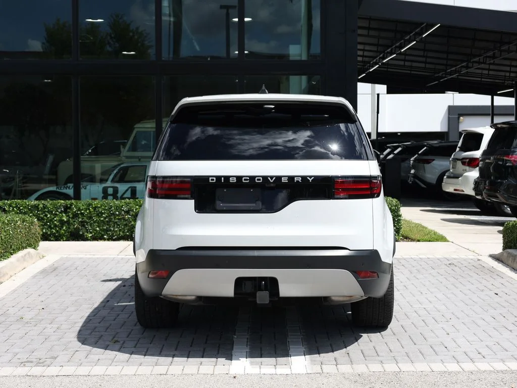 Used 2024 White Land Rover S image 6