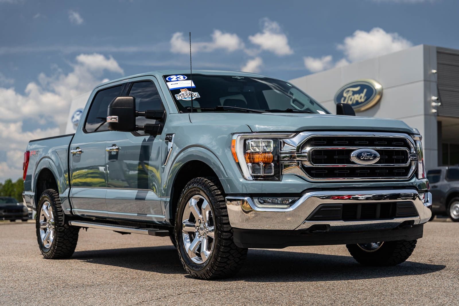 Certified Used 2023 Blue Ford XLT image 1