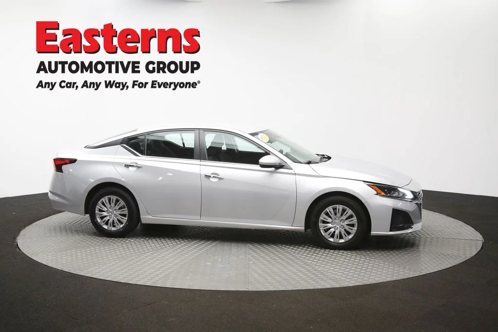 Used 2023 Silver Nissan 2.5 S image 44