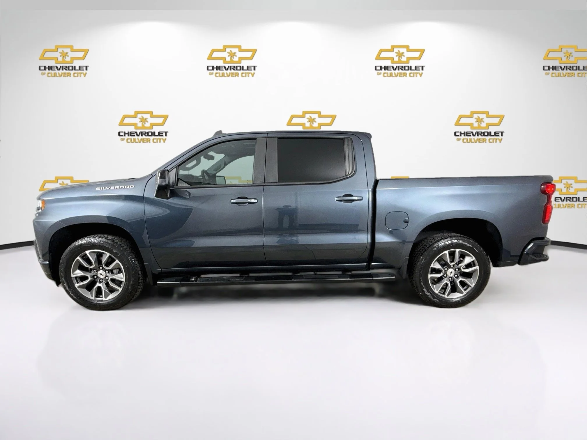 Used 2021 SHADOW GRAY METALLIC Chevrolet RST image 5