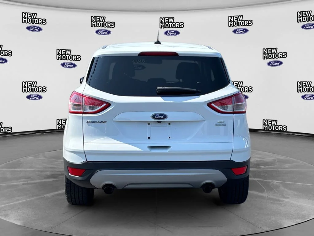Used 2016 Oxford White Ford SE image 4