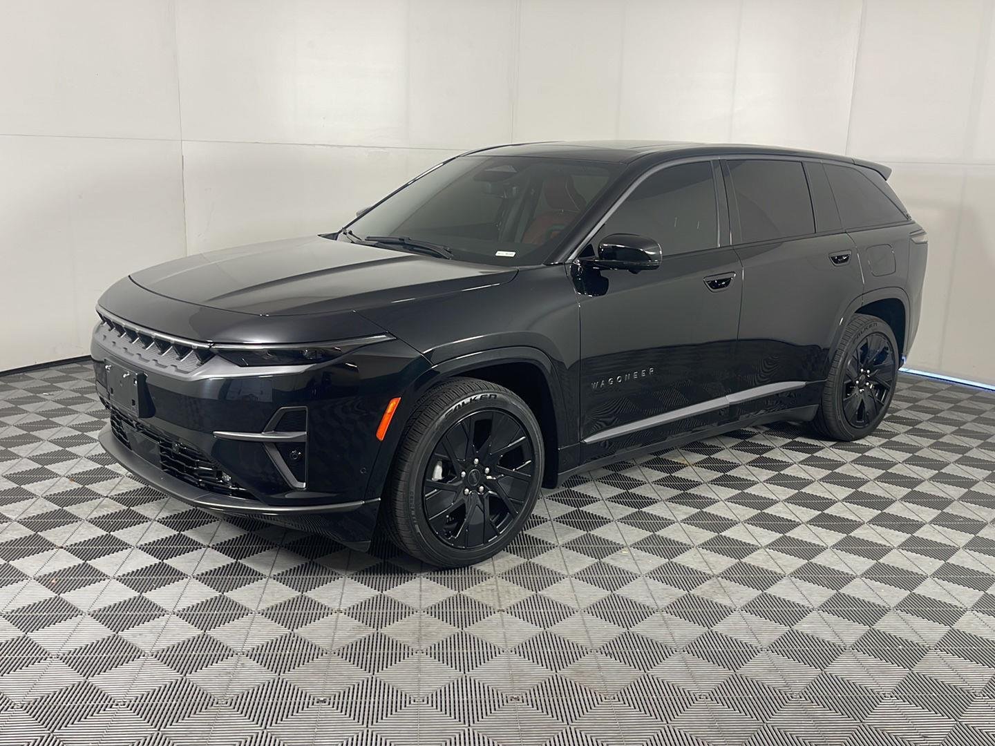 Used 2025 Diamond Black Crystal Pearlcoat Jeep Launch Edition image 1