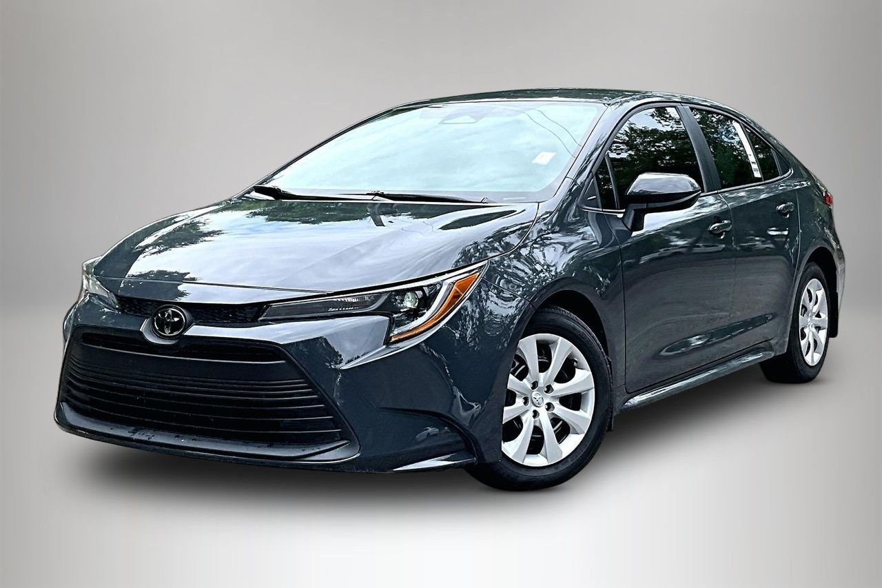 2025 Toyota Corolla LE CVT's photo