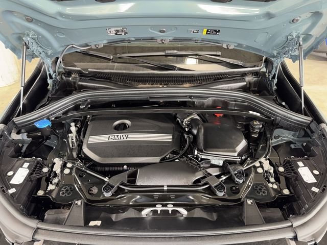 Certified Used 2025 Cape York Green Metallic BMW xDrive28i image 35