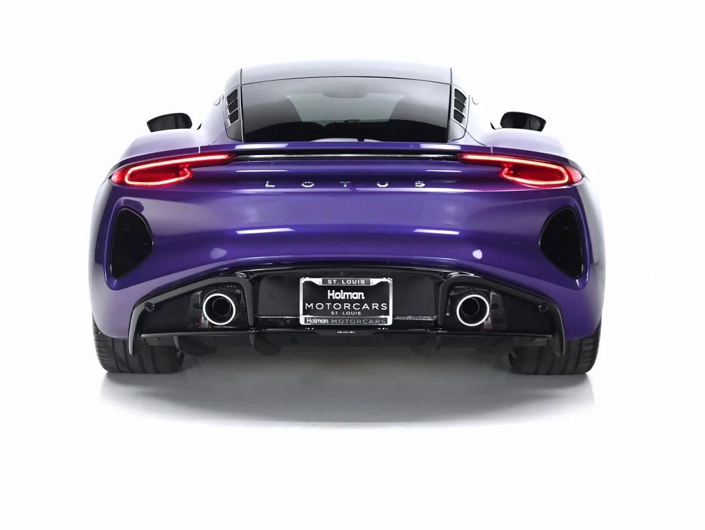 2026 Lotus Emira - Photo 5