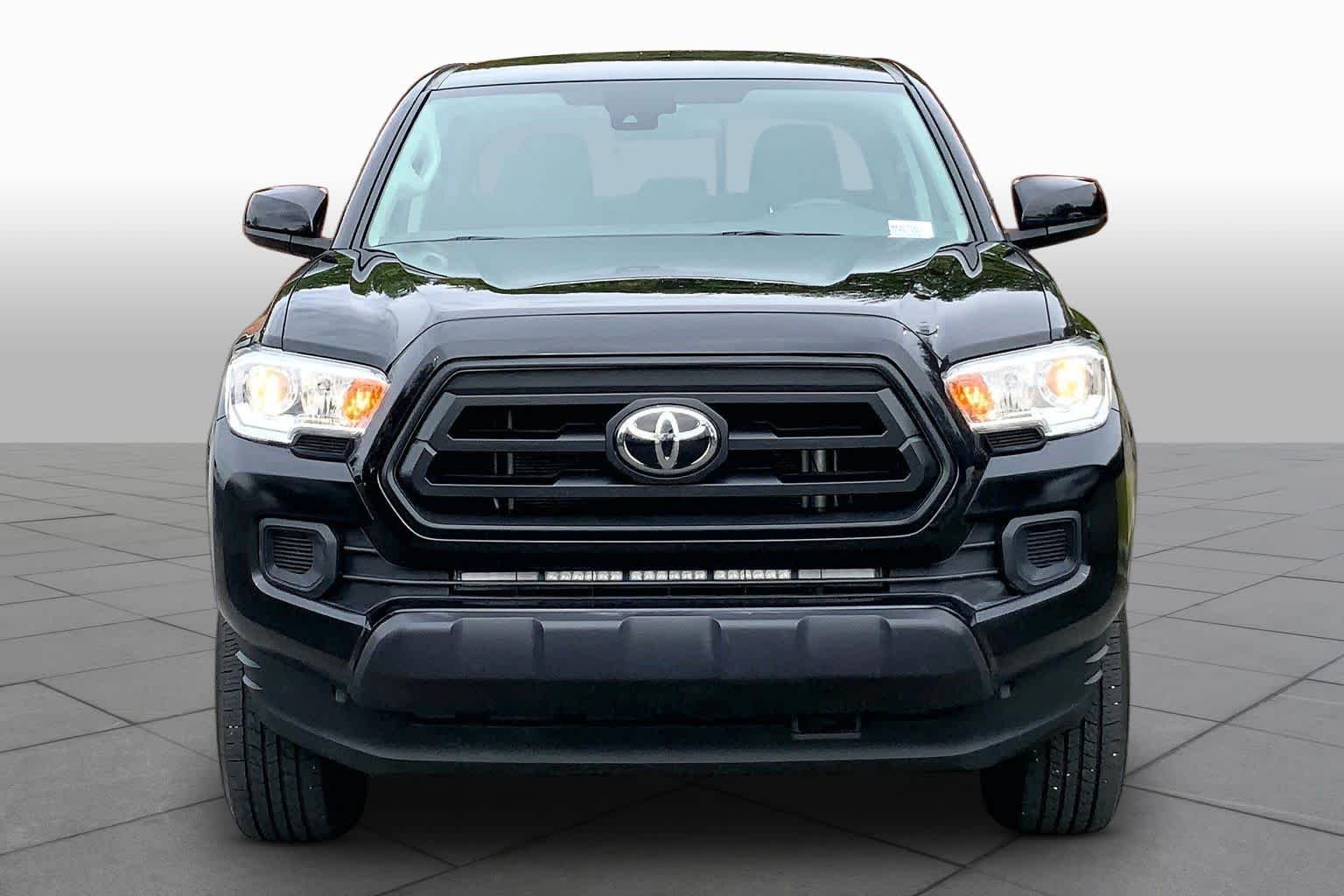 Used 2021 Midnight Black Metallic Toyota SR image 4