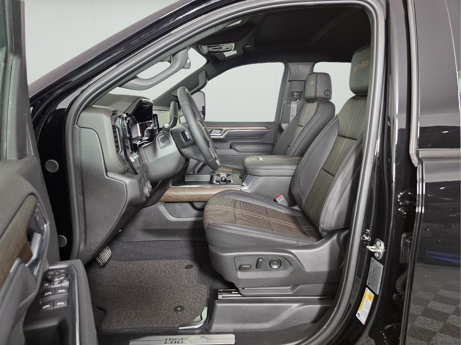 2026 Chevrolet Silverado 2500 HD High Country - Photo 14
