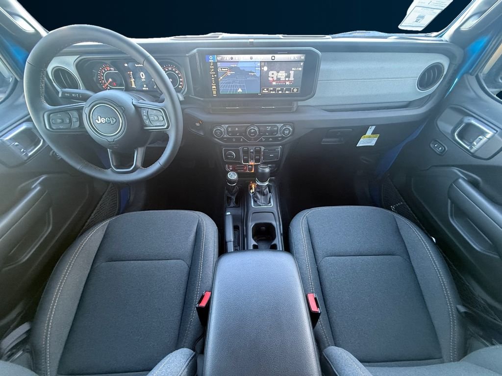 New 2024 Hydro Blue Pearl-Coat Exterior Paint Jeep  image 12