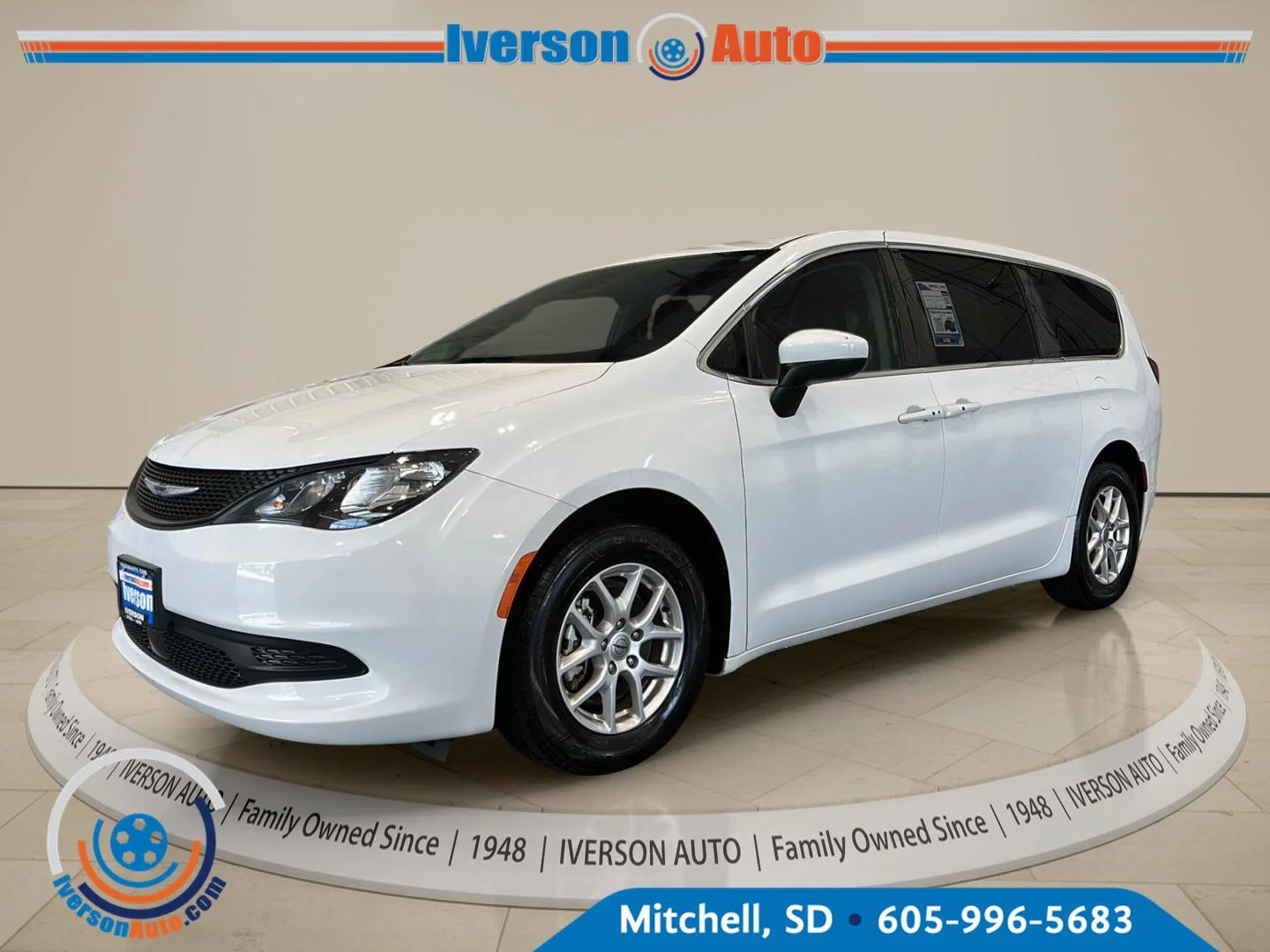 Used 2023 Bright White Clearcoat Chrysler LX image 3