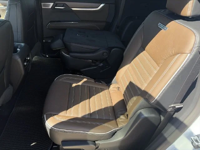 New 2027 White GMC Denali Ultimate image 12