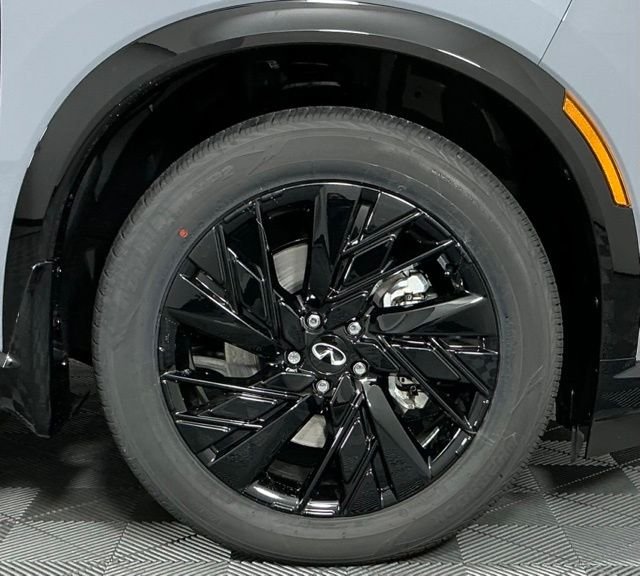 New 2027 Gray INFINITI SPORT image 7