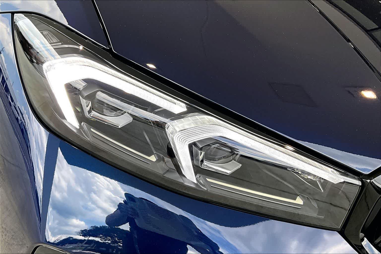 New 2026 Tanzanite Blue II Metallic BMW 330i NA image 14
