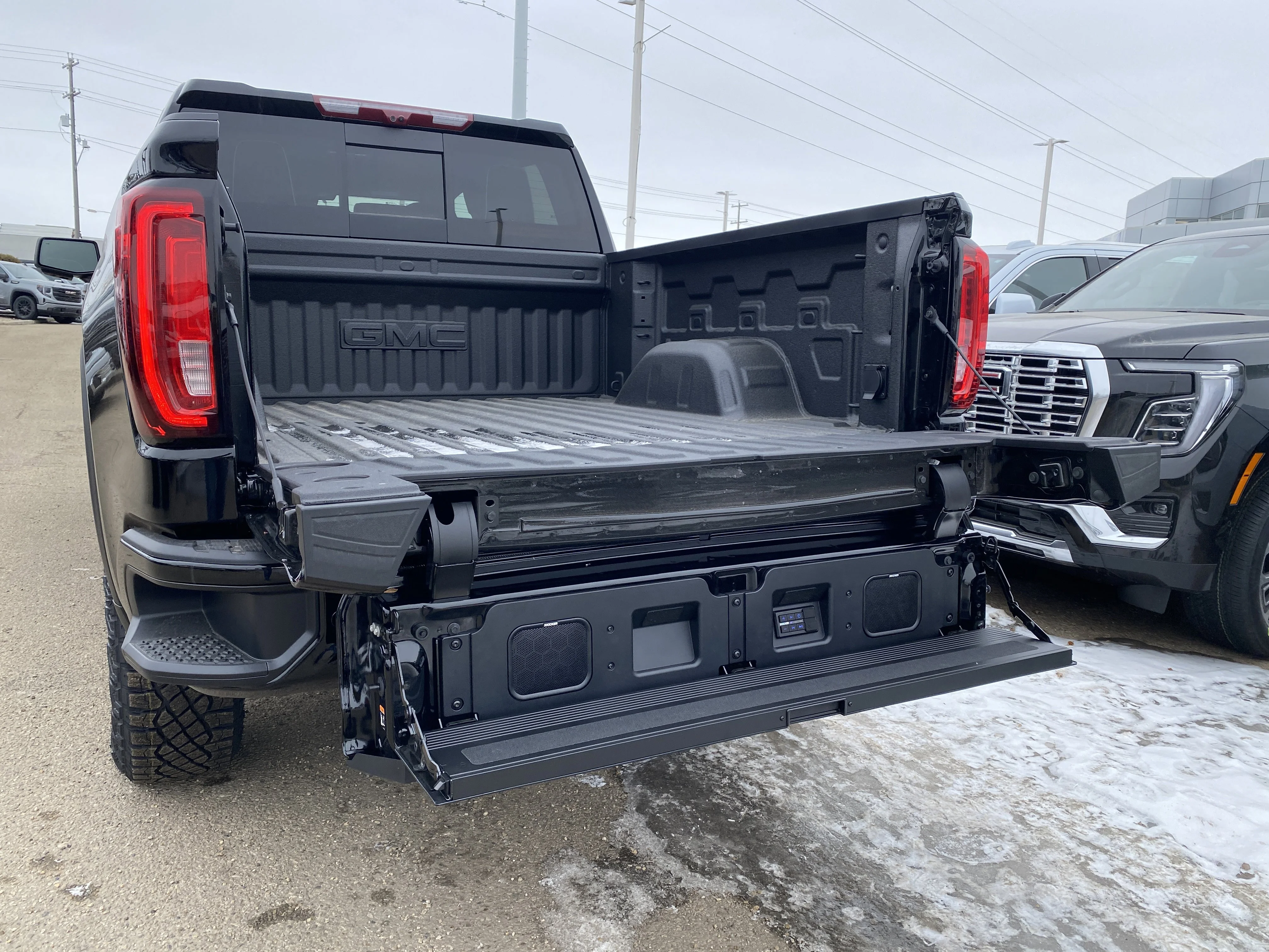 New 2026 ONYX BLACK GMC AT4X image 5