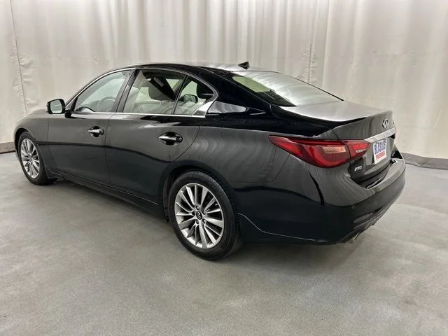 Used 2023 Black INFINITI LUXE image 3