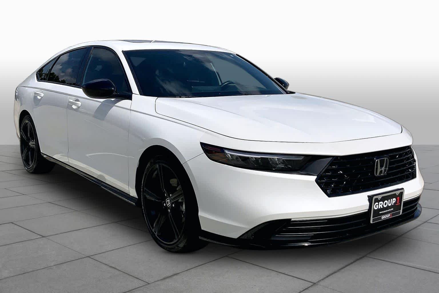 Used 2025 Platinum White Pearl Honda Sport-L image 3