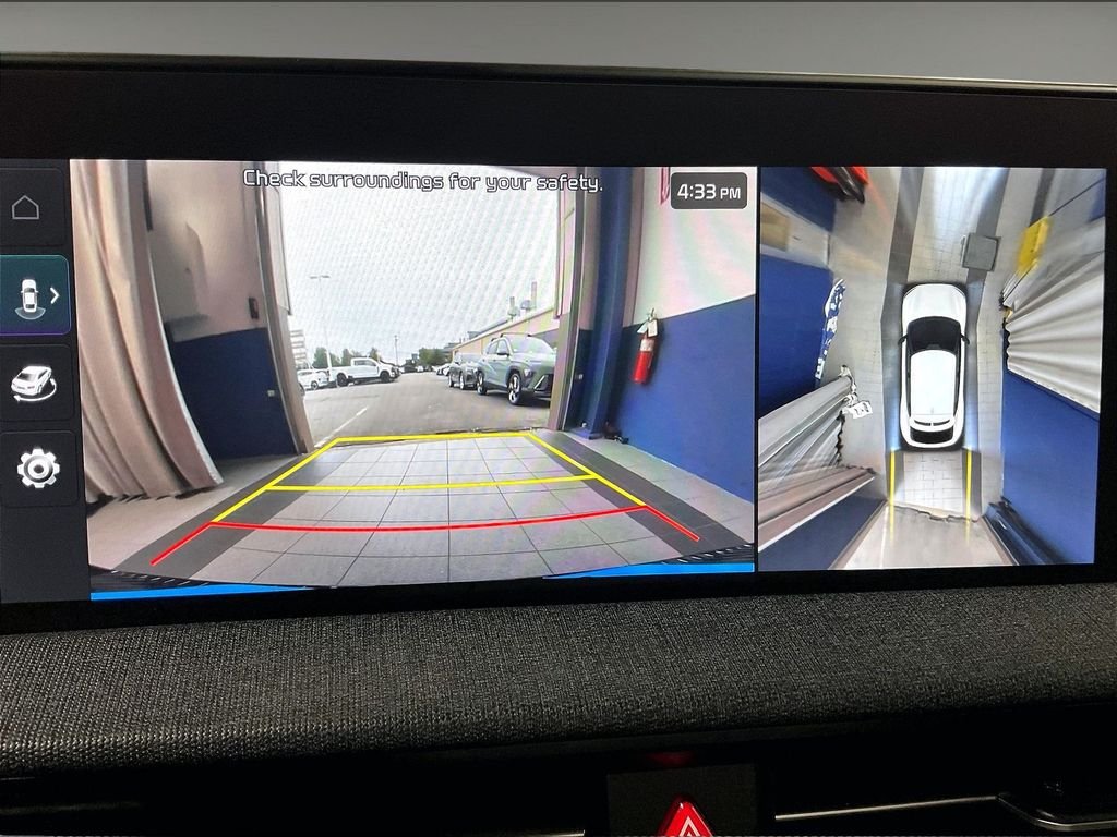 Used 2022 Red Kia Wind image 20