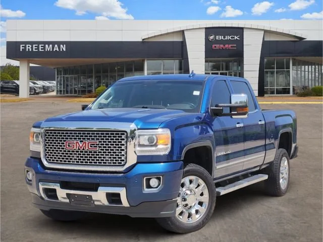 2016 GMC Sierra 4WD Crew Cab Standard Box Denali's photo