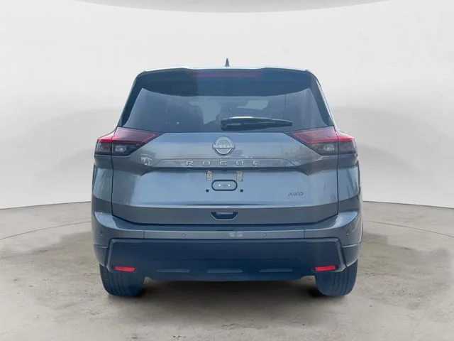 Used 2025 Gray Nissan SV image 6