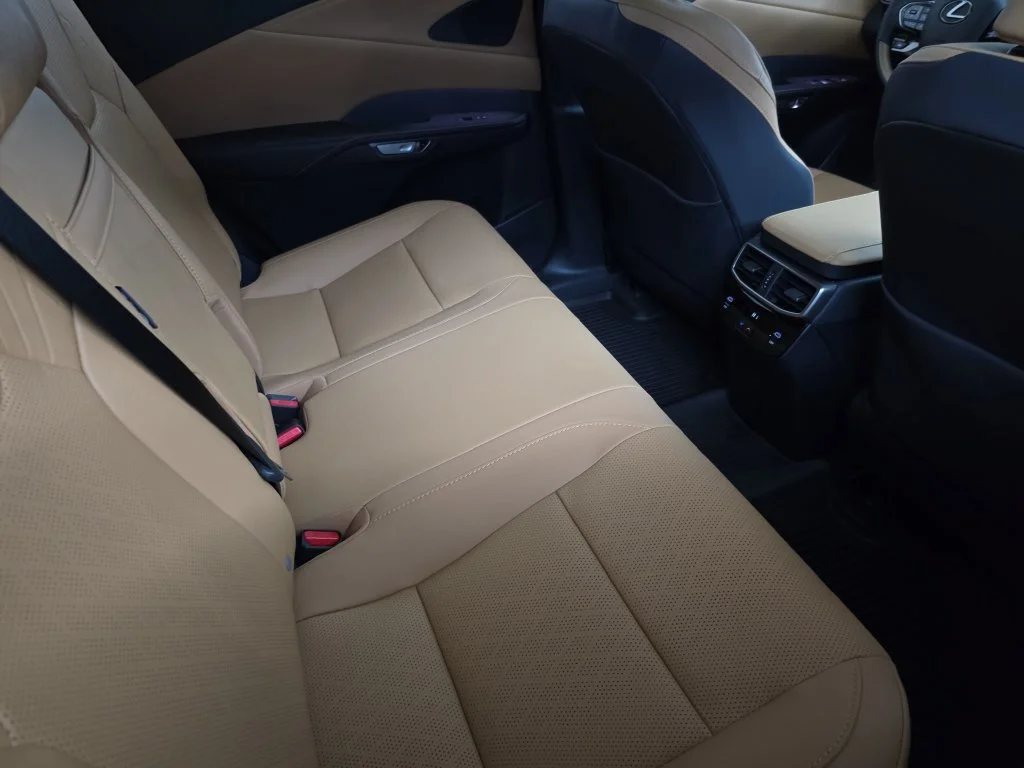 New 2026 Eminent White Pearl Lexus PREMIUM PLUS image 11