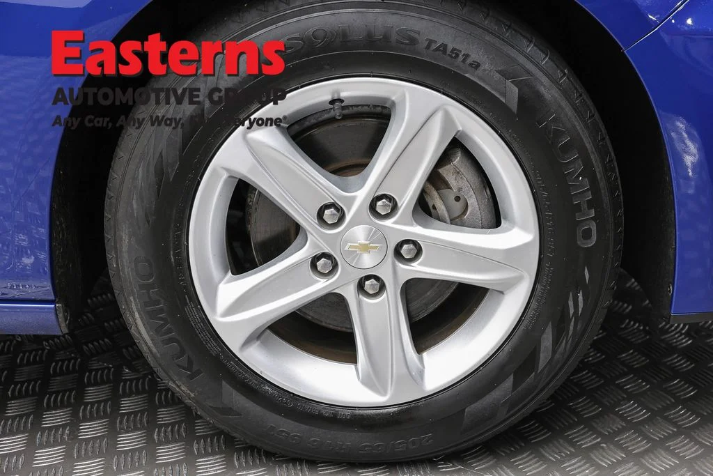Used 2023 Blue Chevrolet LT image 30