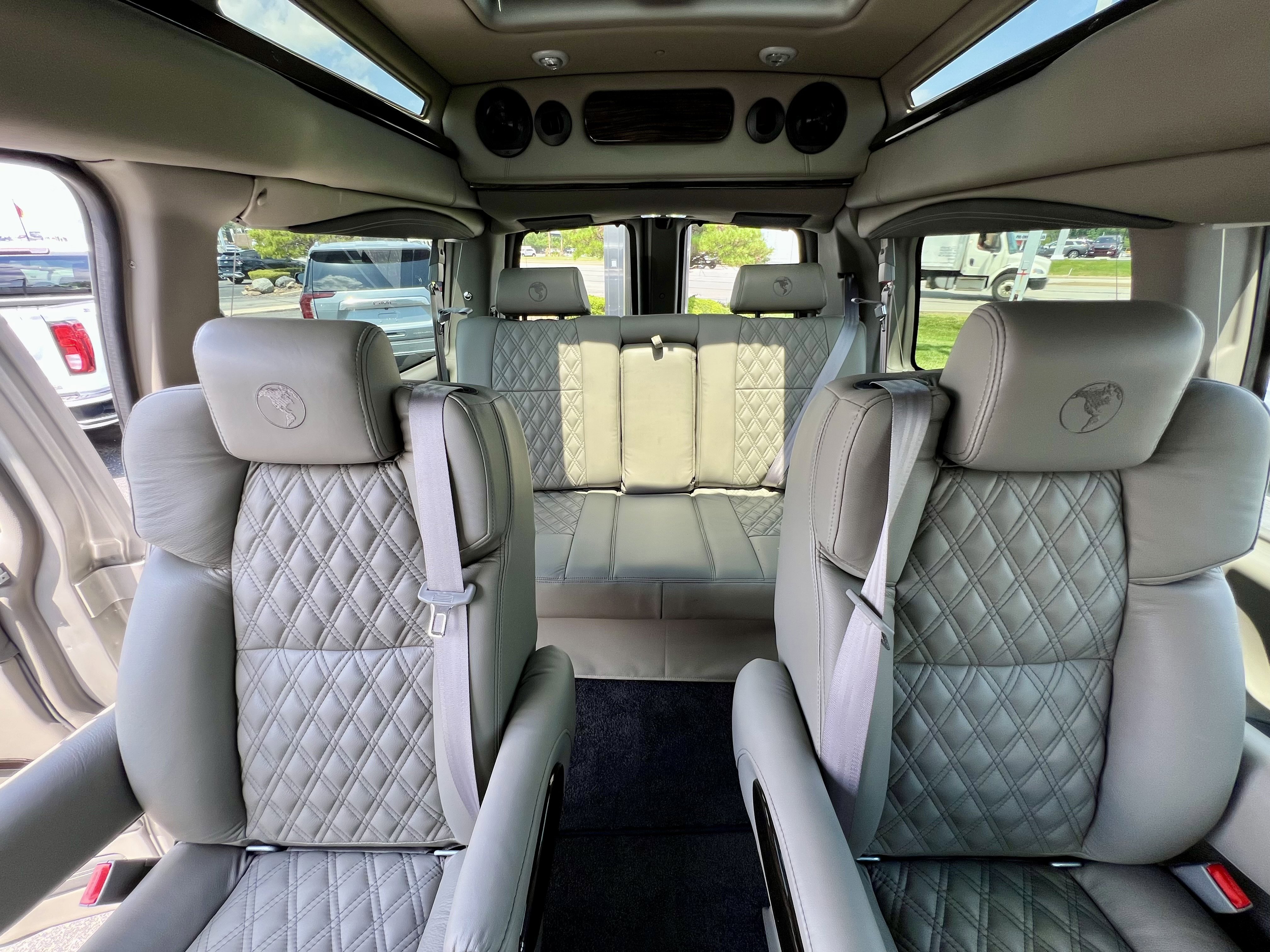 2025 GMC Savana Cargo Work Van - Photo 29