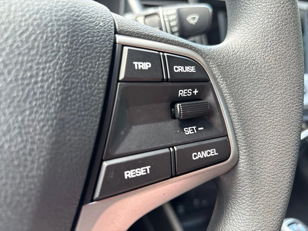 Used 2022 Gray Hyundai SE image 24