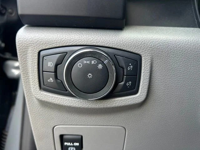 Used 2020 Black Ford XL image 15