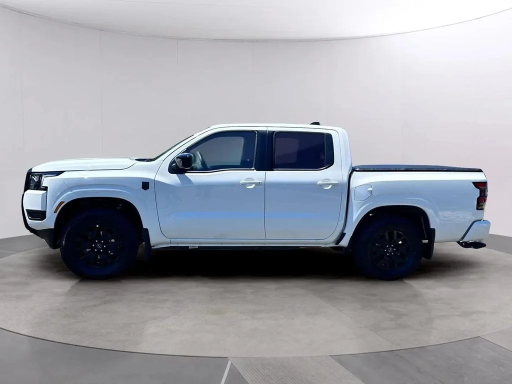 New 2026 Glacier White Nissan SV image 6